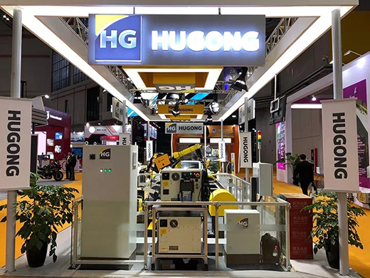 进博会首日尊凯实业意大利CEA展位展品机械人焊接系统