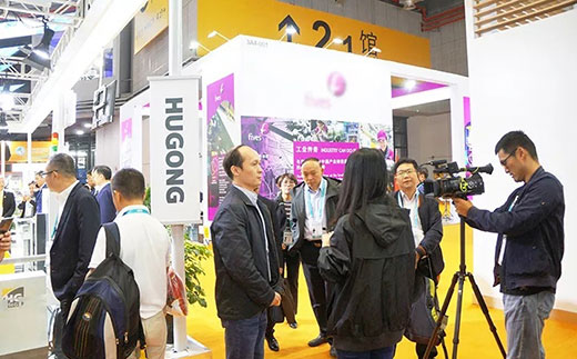 江苏常州卫视拍摄尊凯实业意大利CEA展位